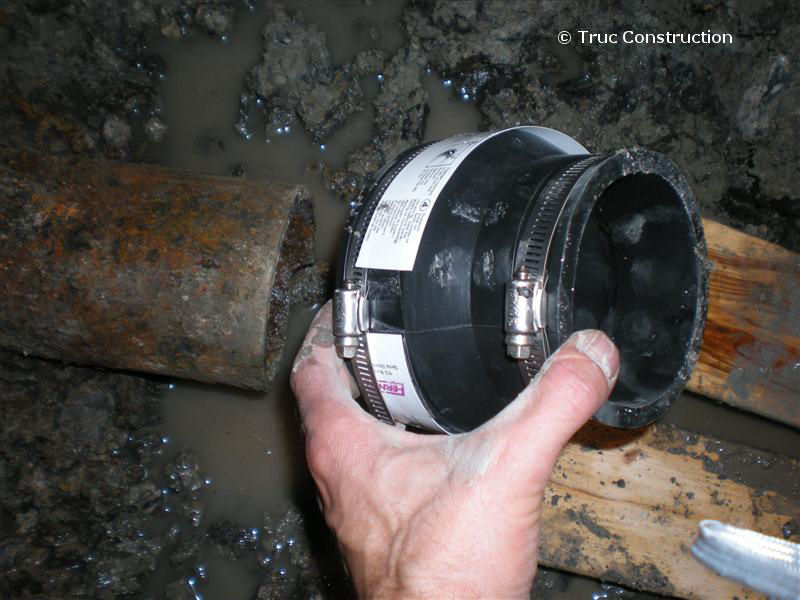 Raccordement tuyau de fonte à tuyau ABS